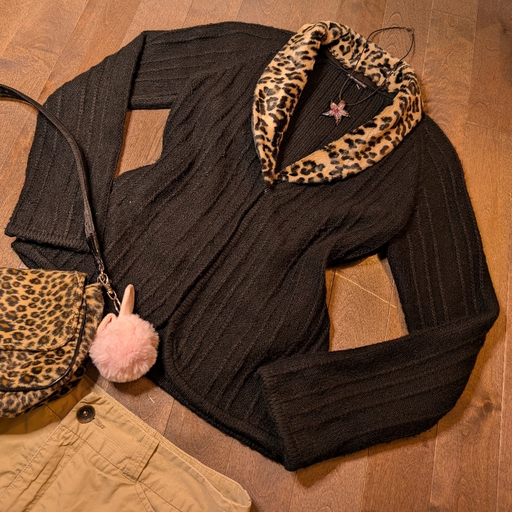 Black Cardigan with Leopard Fur Collar - Picture 2 of 8